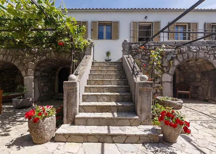 Unit_type_terraced_house With Pool 55425 Case de vacanță Grižane